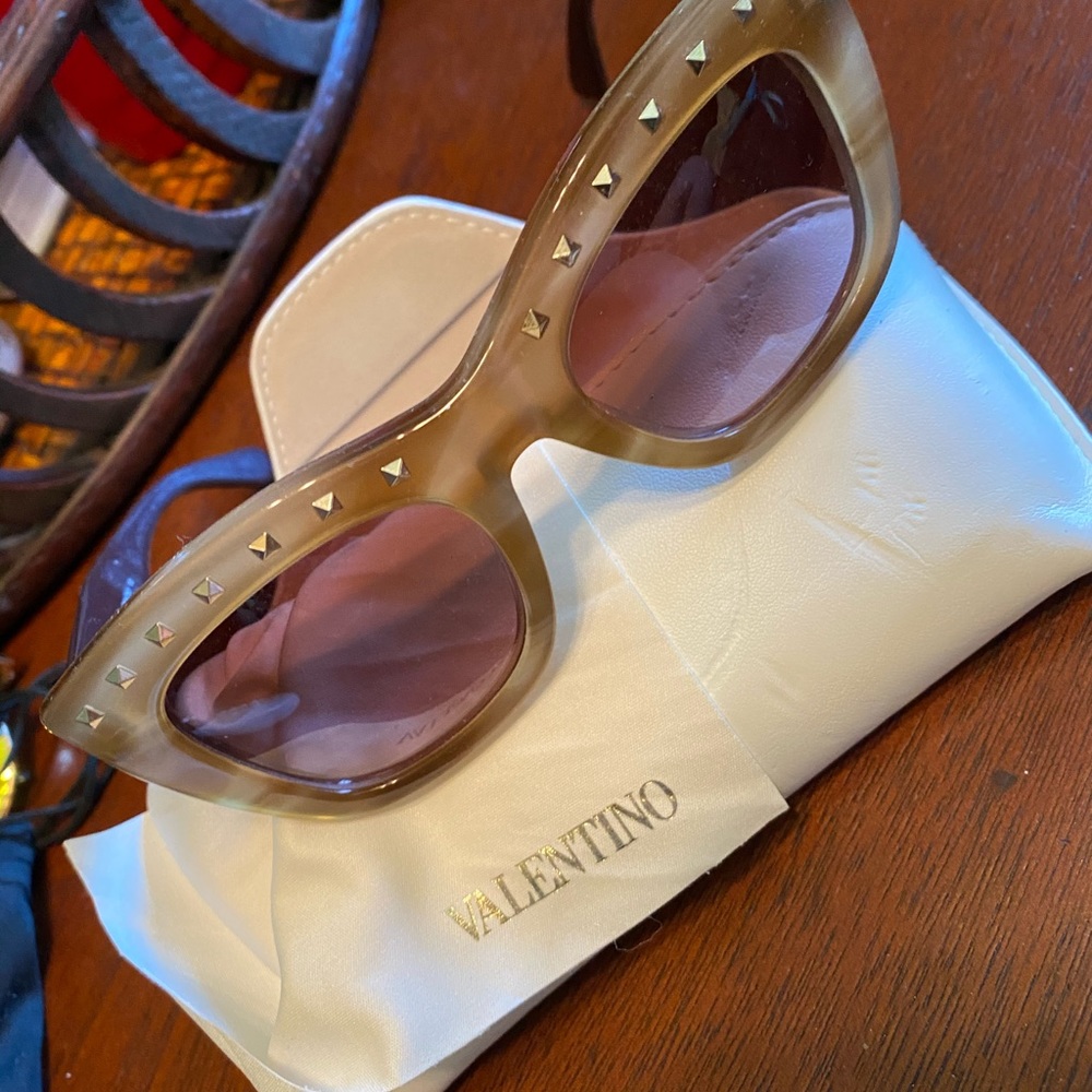 Valentino 2 tone Brown with Goldtone spikes& case